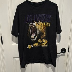 Lakers Large tshirt
